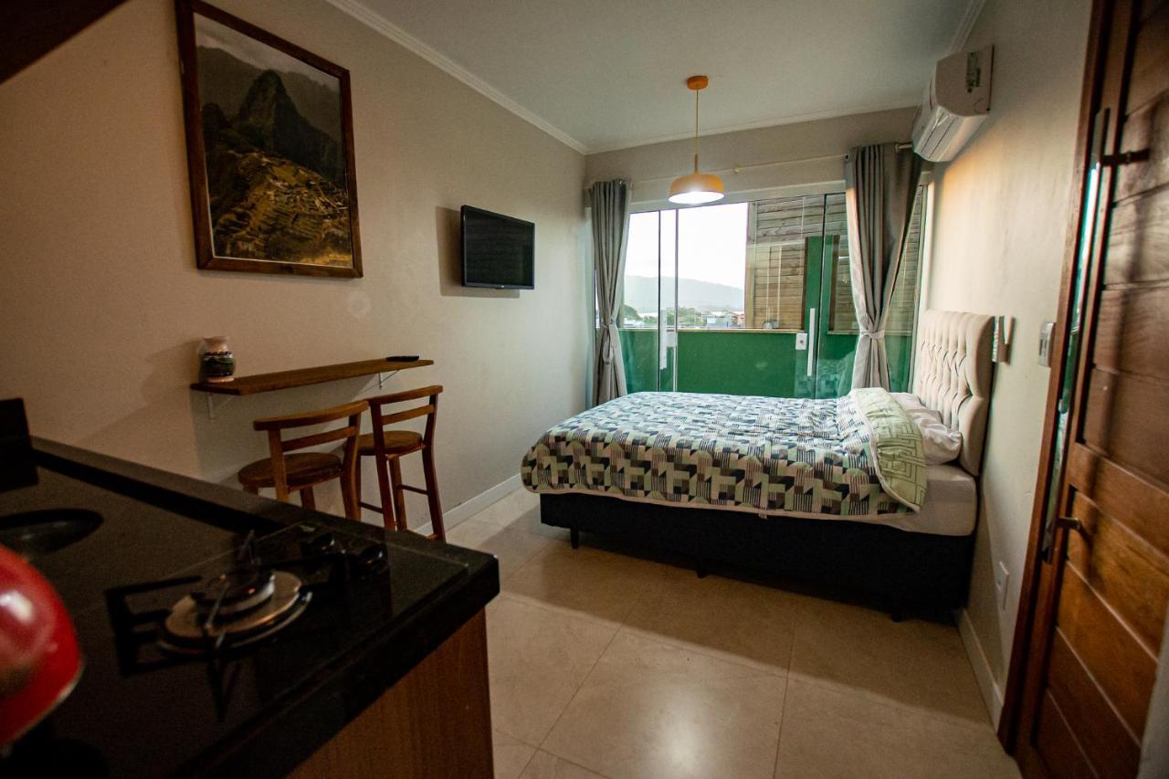 Lake View Guest House Praia do Rosa Esterno foto